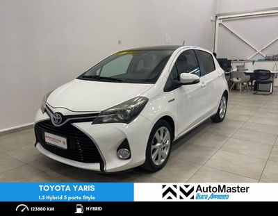 Toyota Yaris 1.5 Hybrid 5 porte Style del 2015 usata a Ferrara