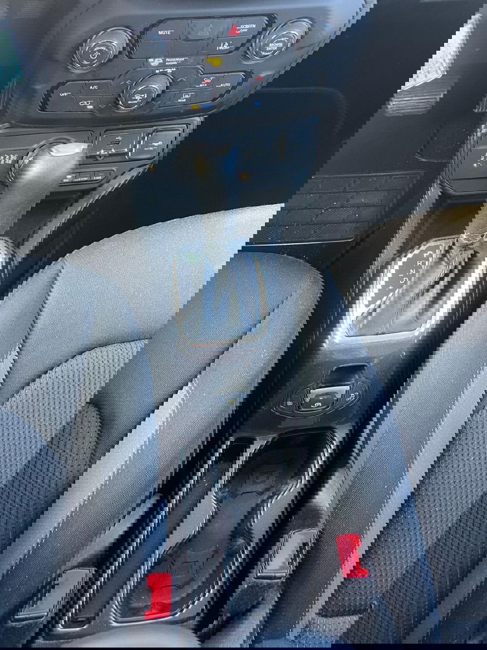 Jeep Renegade usata a Milano (17)