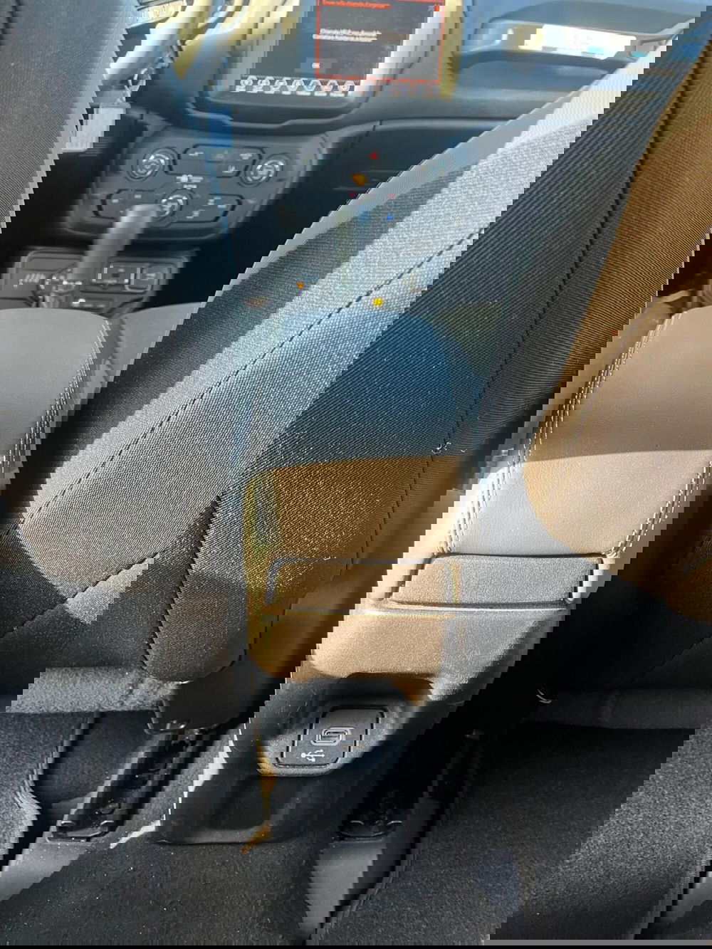 Jeep Renegade usata a Milano (19)