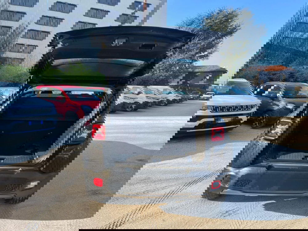 Jeep Renegade usata a Milano (9)