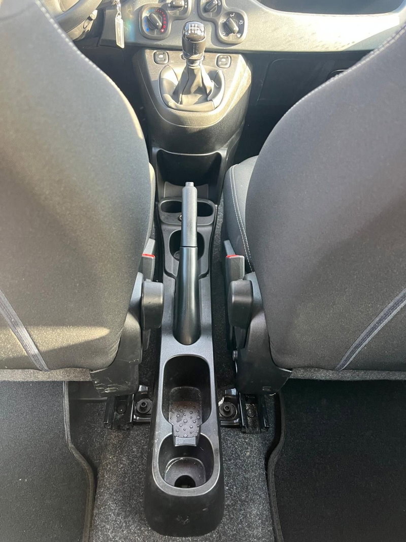 Fiat Panda Cross usata a Milano (18)