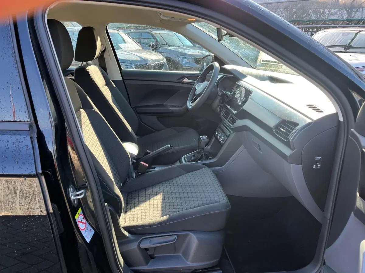 Volkswagen T-Cross usata a Milano (12)