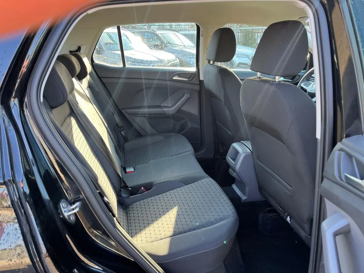 Volkswagen T-Cross usata a Milano (13)