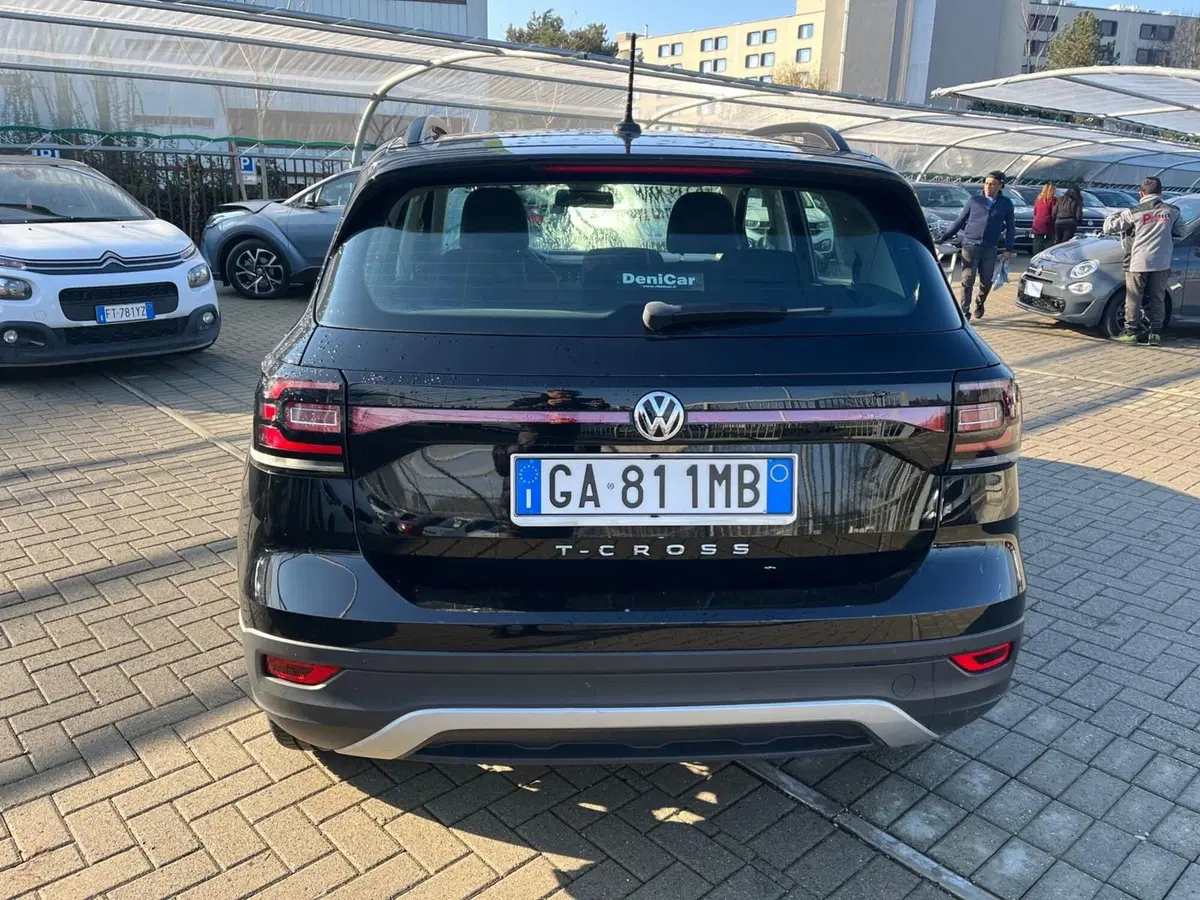 Volkswagen T-Cross usata a Milano (8)