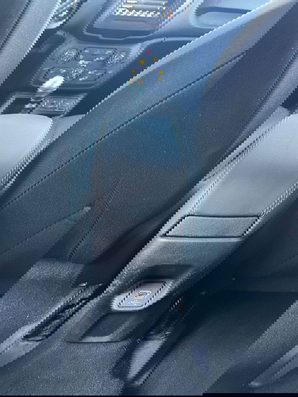 Jeep Renegade usata a Milano (19)