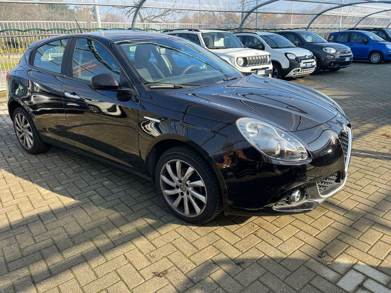 Alfa Romeo Giulietta usata a Milano (3)