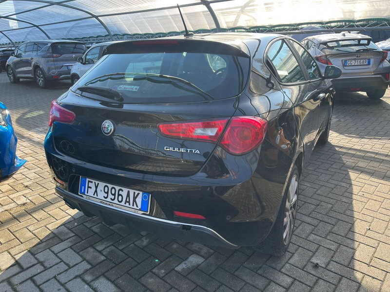 Alfa Romeo Giulietta usata a Milano (7)
