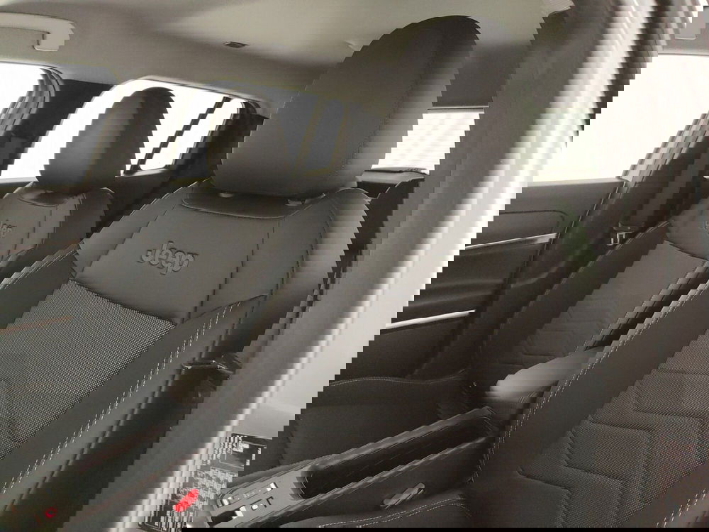 Jeep Avenger usata a Caserta (17)