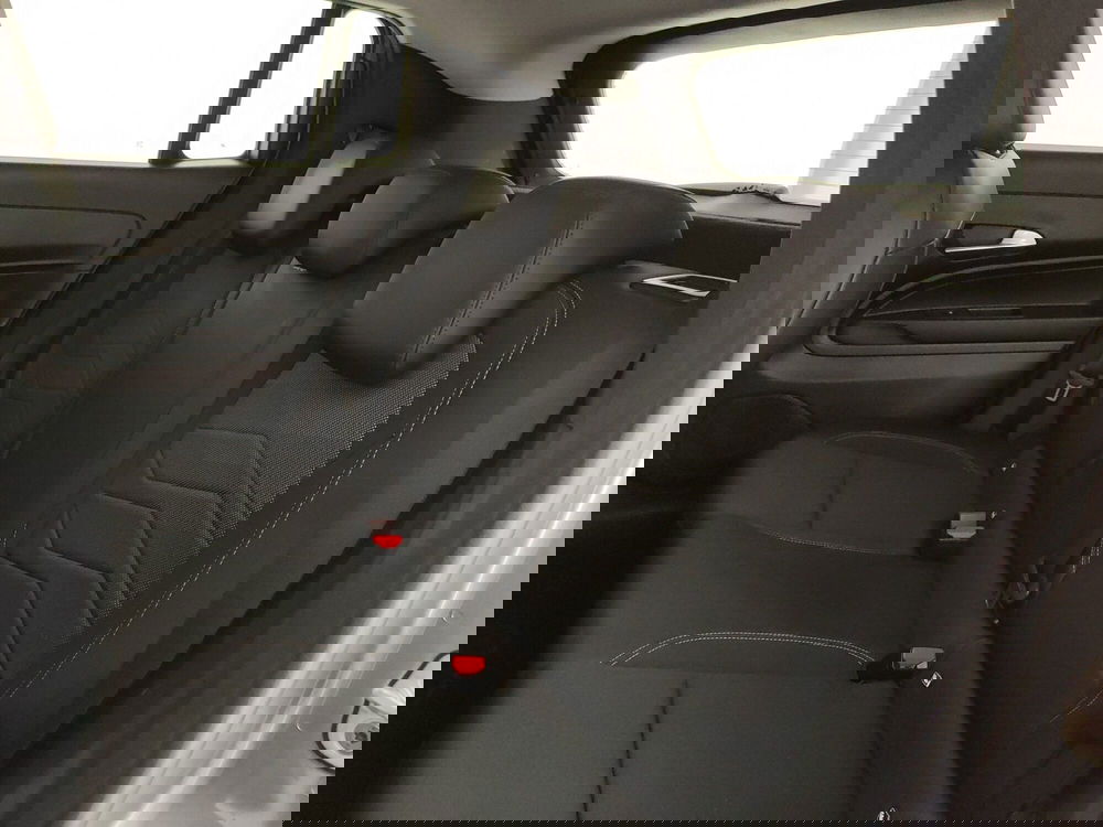 Jeep Avenger usata a Caserta (19)