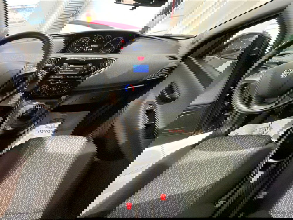 Lancia Ypsilon usata a Catania (9)