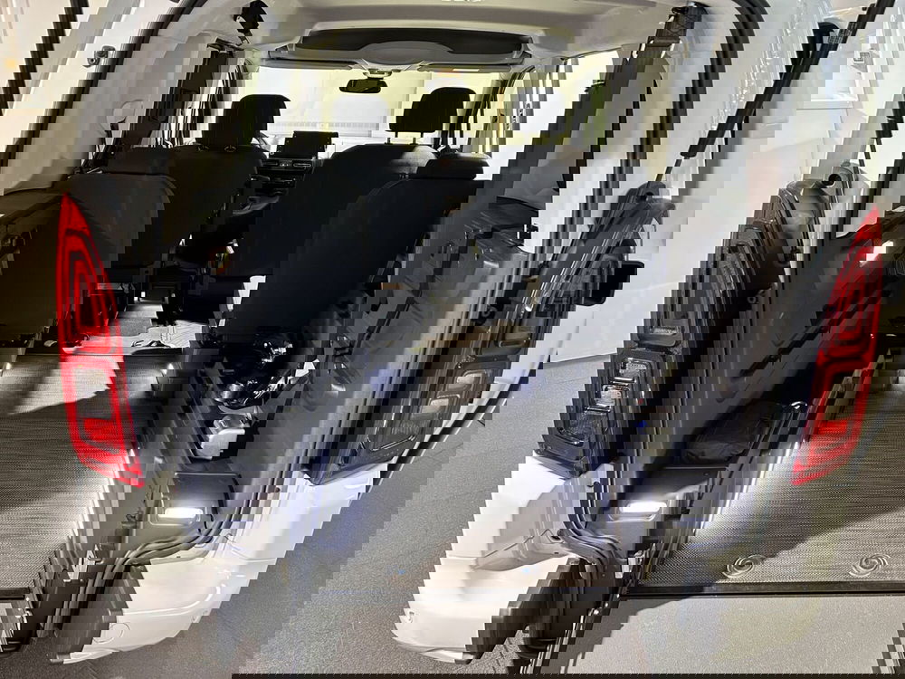 Toyota Proace City Verso usata a Milano (9)