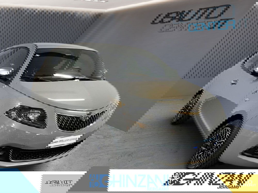 Lancia Ypsilon usata a Bergamo (2)