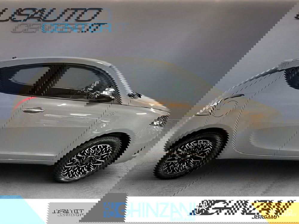 Lancia Ypsilon usata a Bergamo (5)