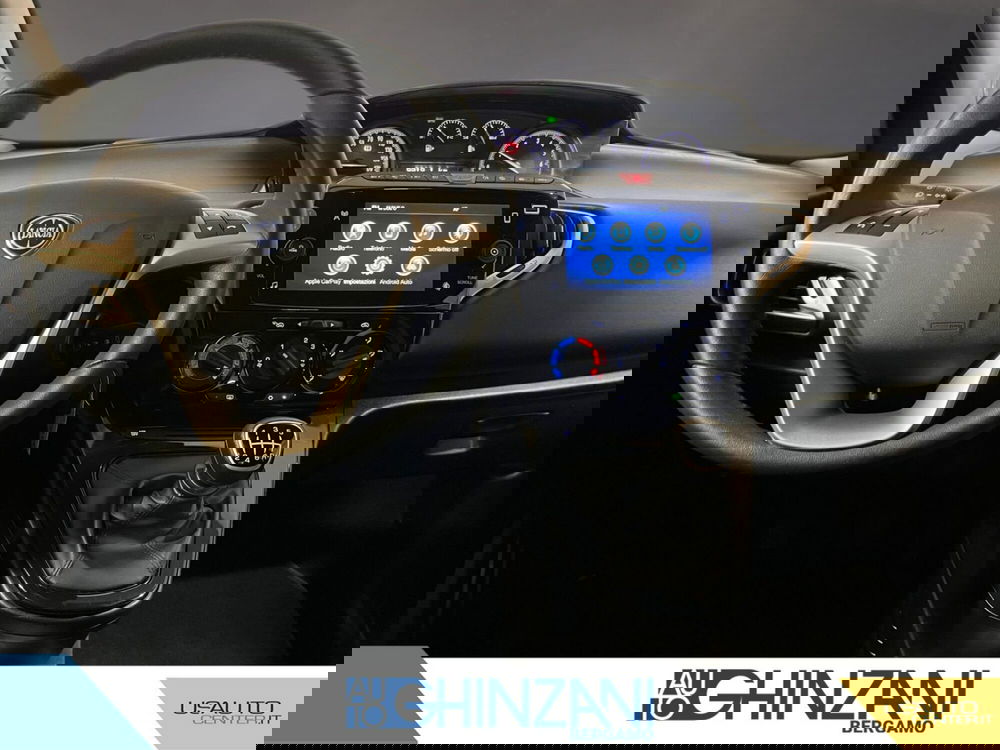 Lancia Ypsilon usata a Bergamo (9)