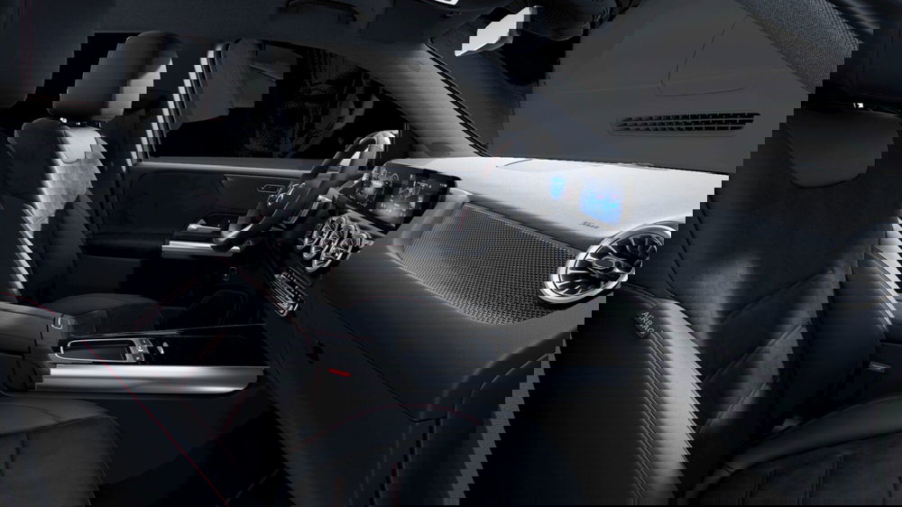 Mercedes-Benz Classe B nuova a Milano (7)