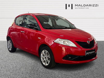 Lancia Ypsilon 1.2 69 CV 5 porte Gold del 2019 usata a Bari