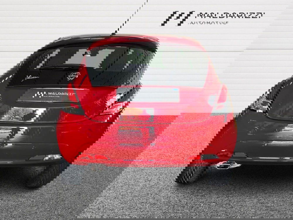 Lancia Ypsilon usata a Bari (3)