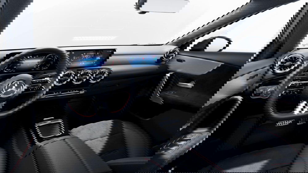 Mercedes-Benz Classe A nuova a Milano (8)