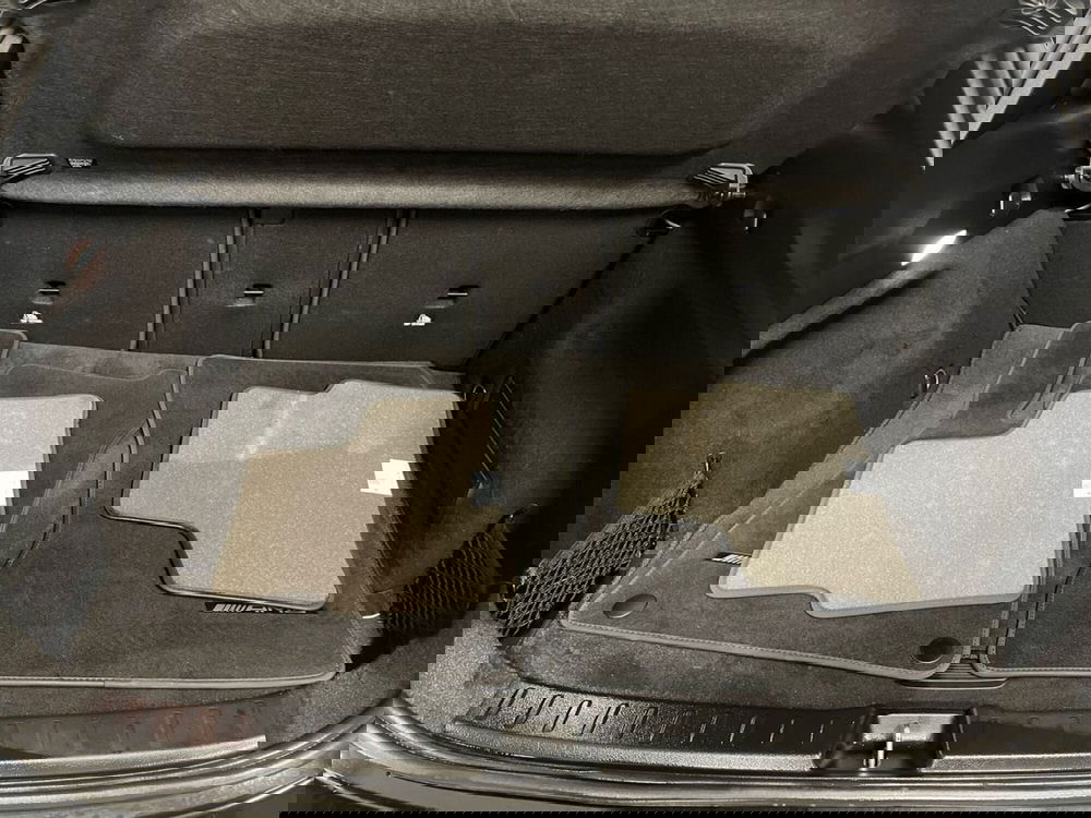 Mercedes-Benz GLA SUV usata a Milano (8)