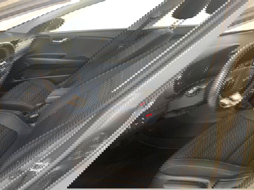 Kia Stonic usata a Milano (10)