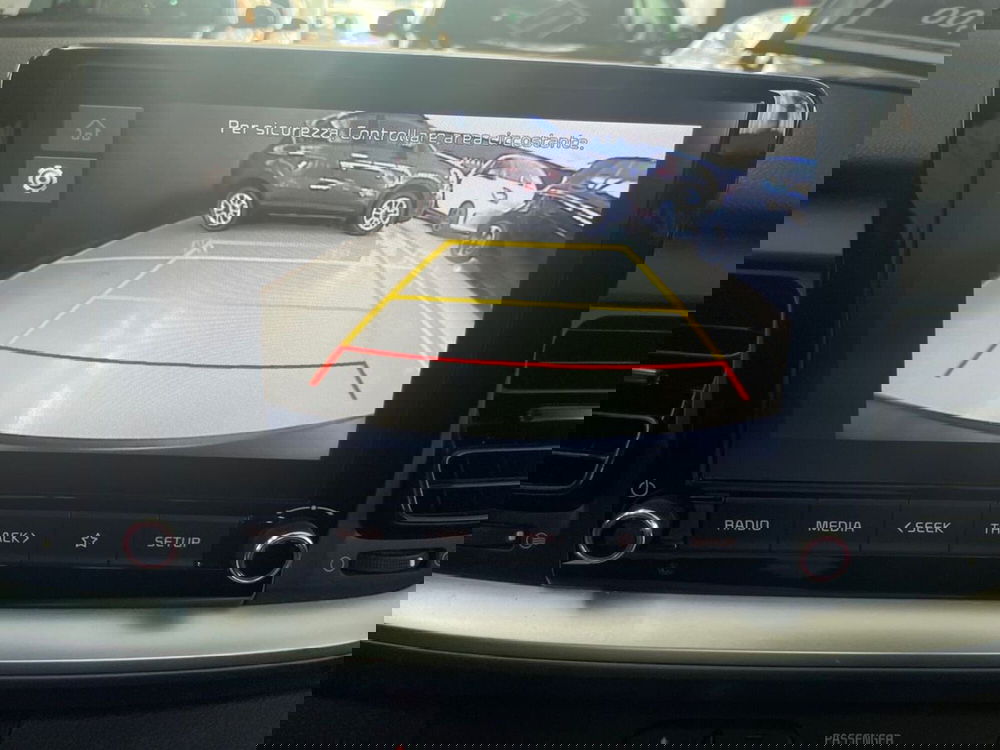 Kia Stonic usata a Milano (18)