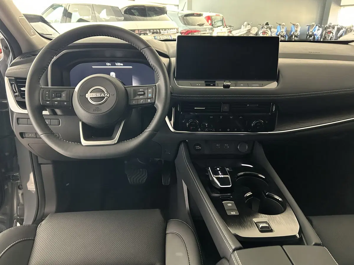 Nissan X-Trail nuova a Ferrara (11)