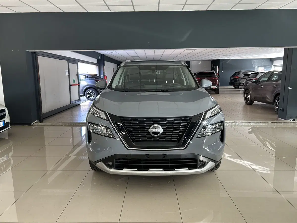 Nissan X-Trail nuova a Ferrara (2)