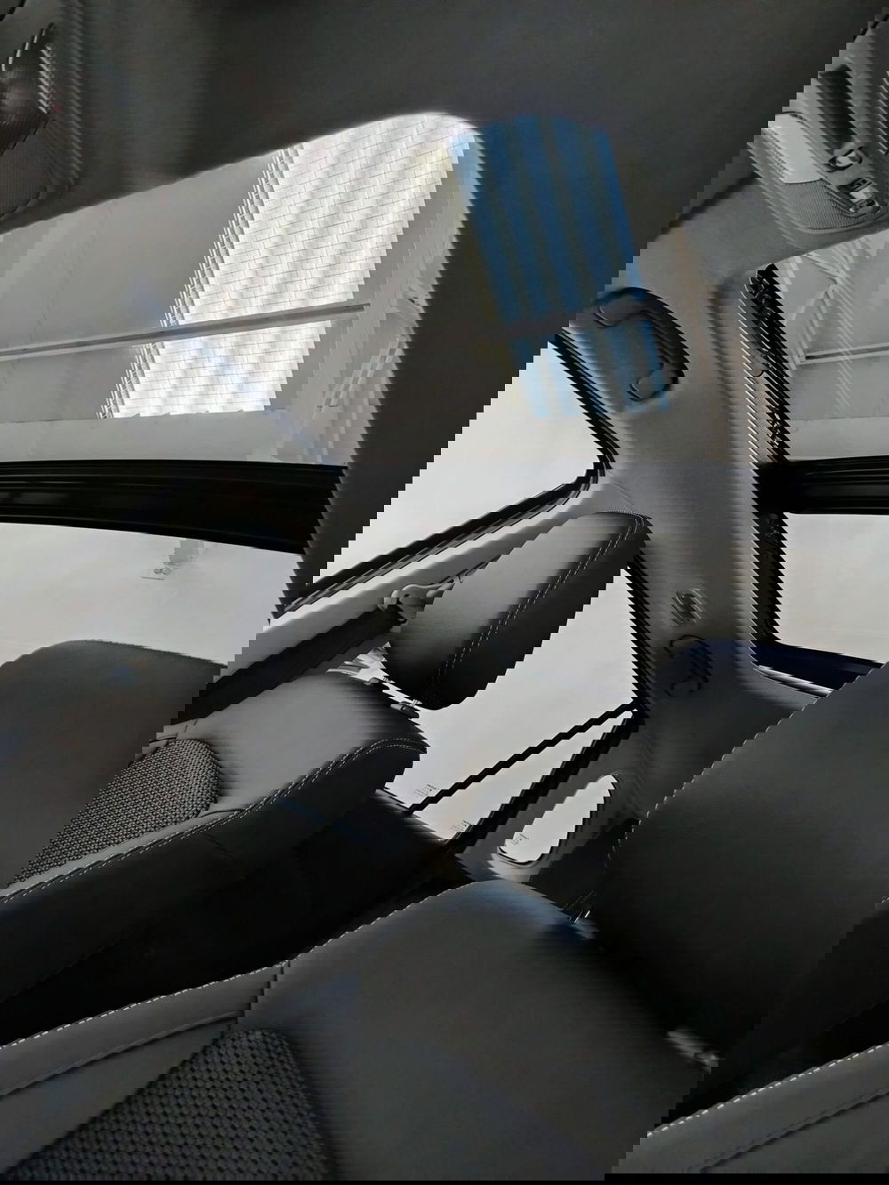 Suzuki S-Cross nuova a Rovigo (8)