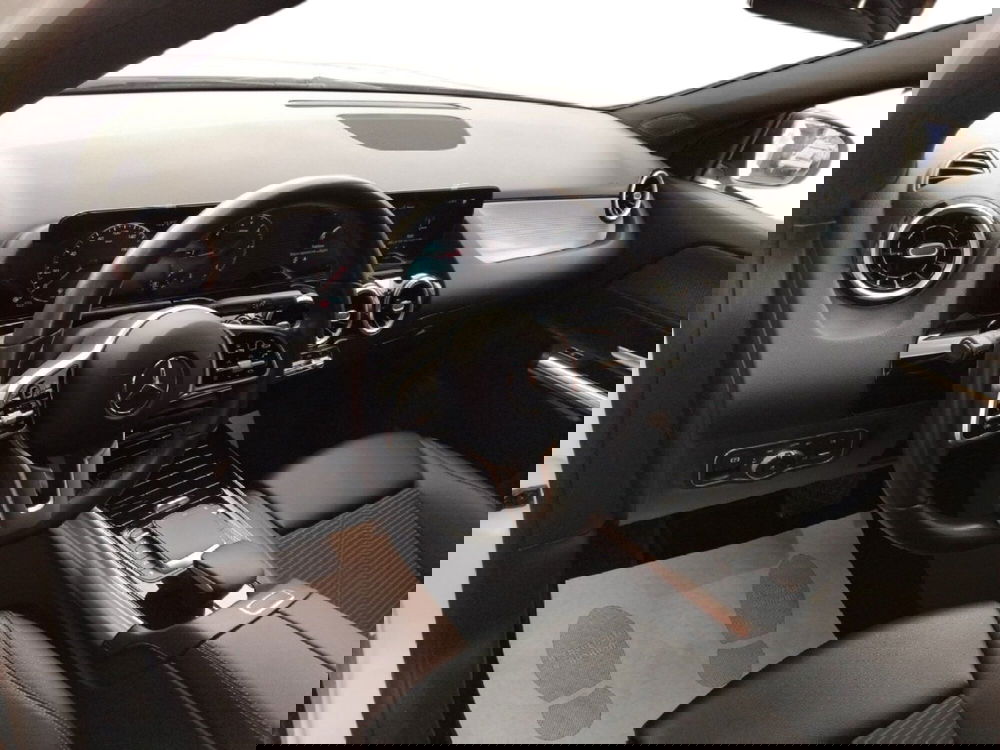 Mercedes-Benz GLA SUV usata a Pescara (7)