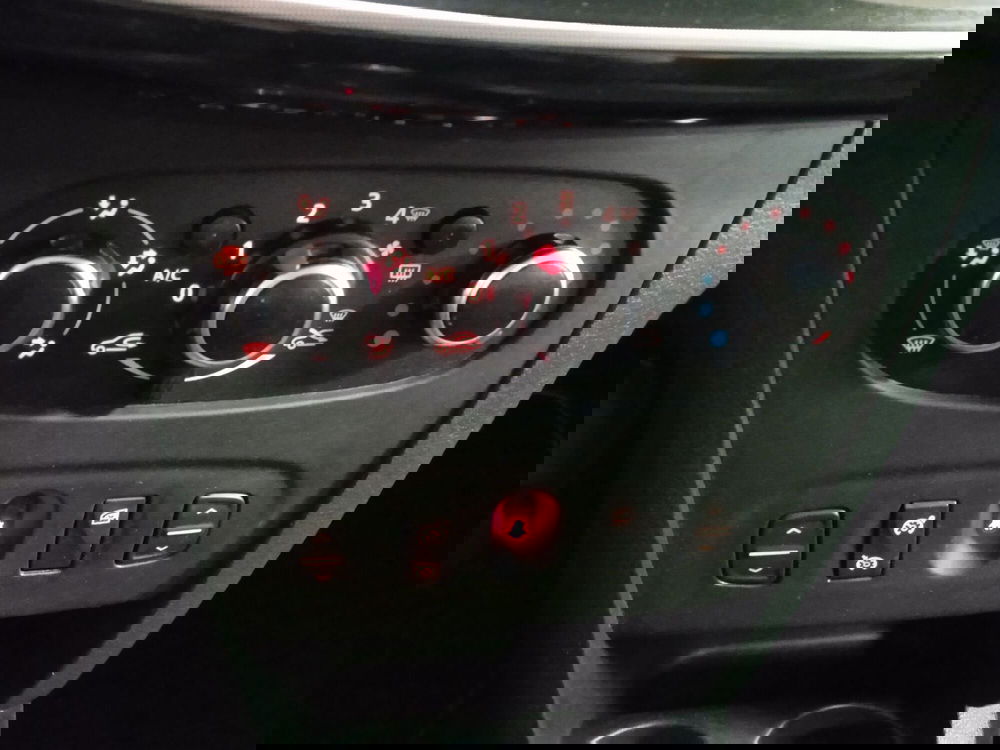 Dacia Sandero usata a Torino (12)