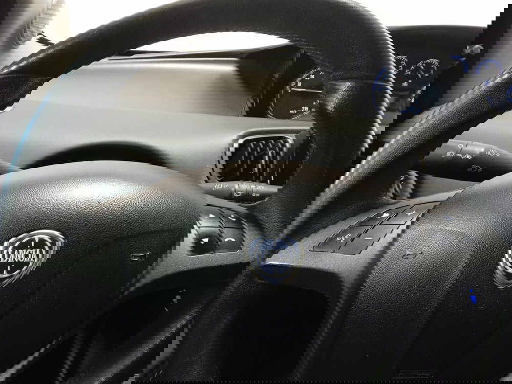 Lancia Ypsilon usata a Torino (13)