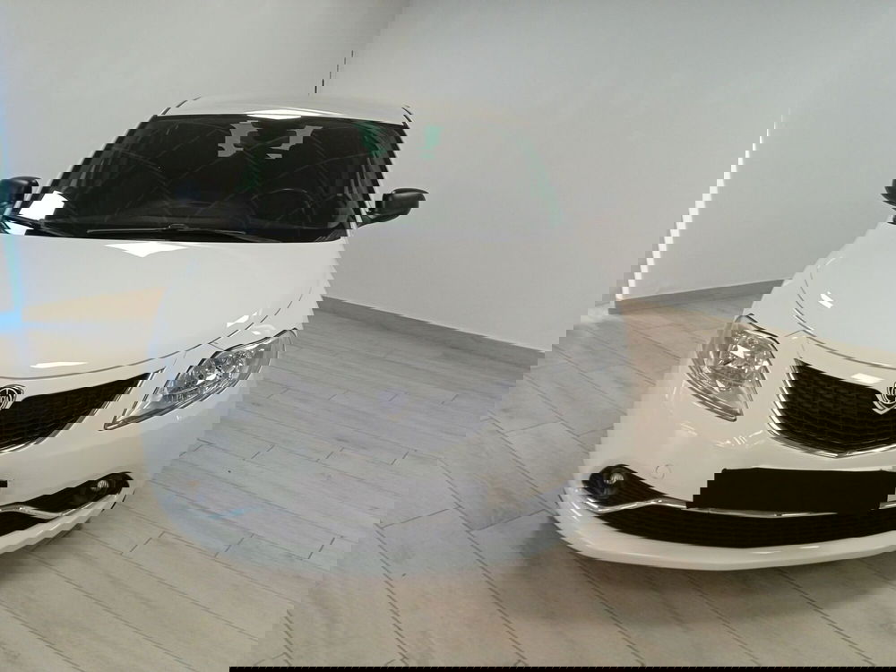 Lancia Ypsilon usata a Torino (2)