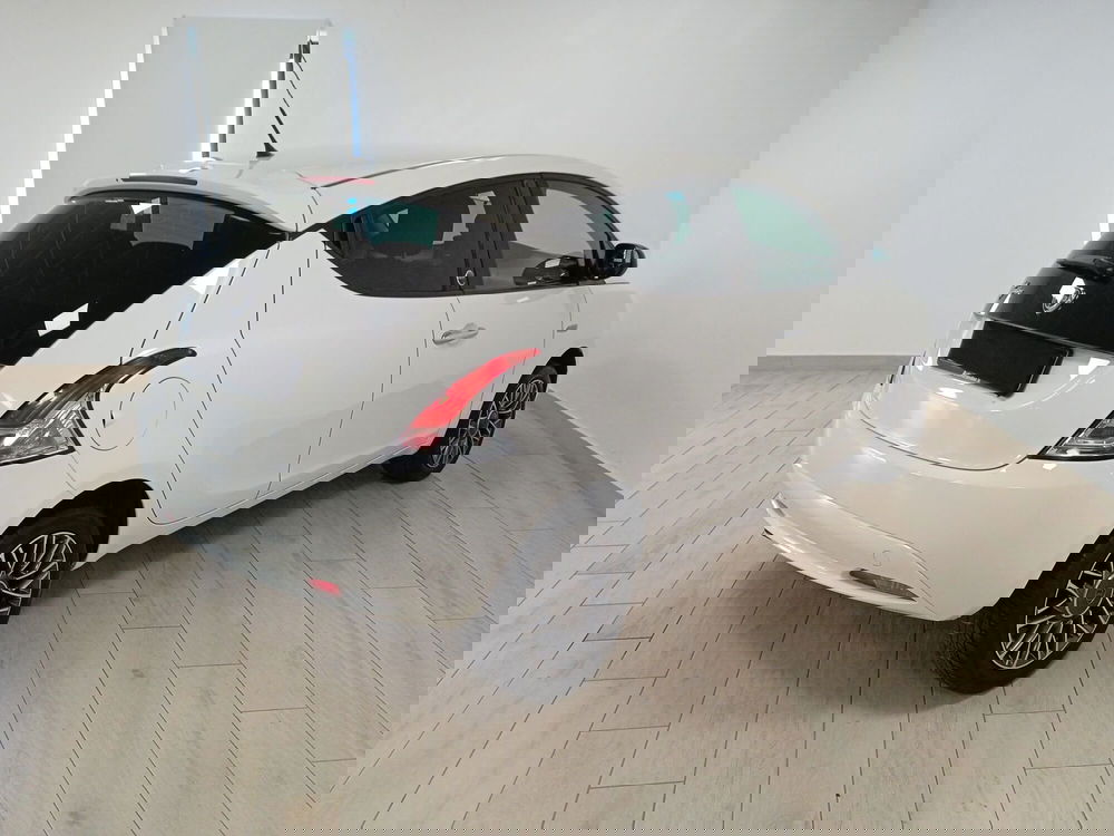 Lancia Ypsilon usata a Torino (6)