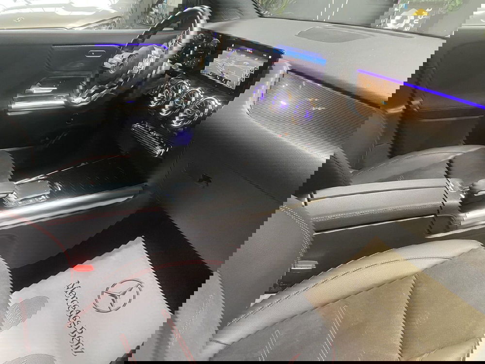 Mercedes-Benz GLA SUV usata a Napoli (14)