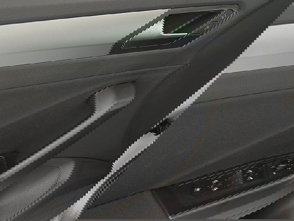 Volkswagen T-Roc usata a Alessandria (16)