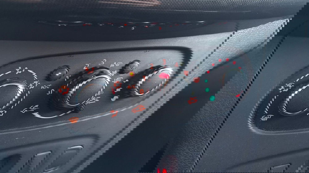 Dacia Logan usata a Treviso (10)