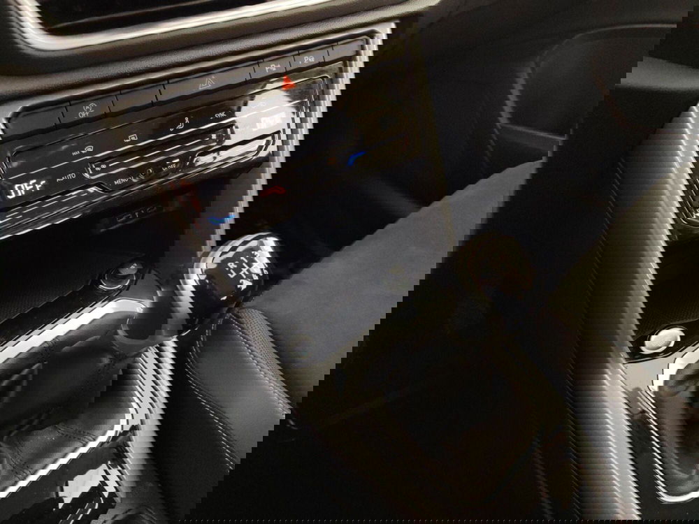 Volkswagen T-Roc usata a Massa-Carrara (11)