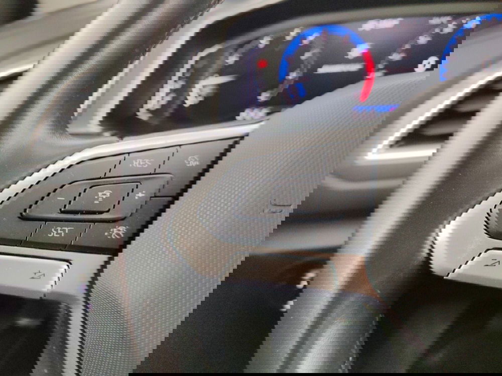 Volkswagen T-Roc usata a Massa-Carrara (14)