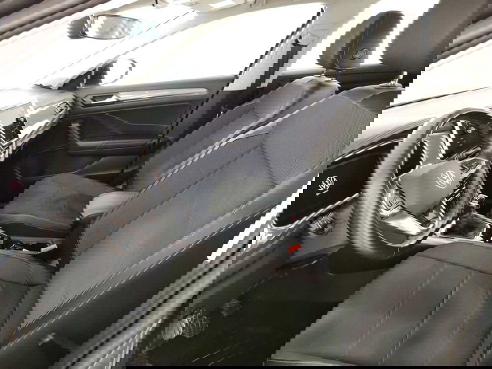 Volkswagen T-Roc usata a Massa-Carrara (7)
