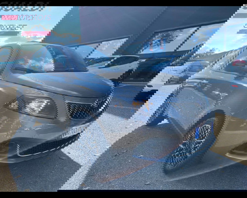 Lancia Ypsilon usata a Modena