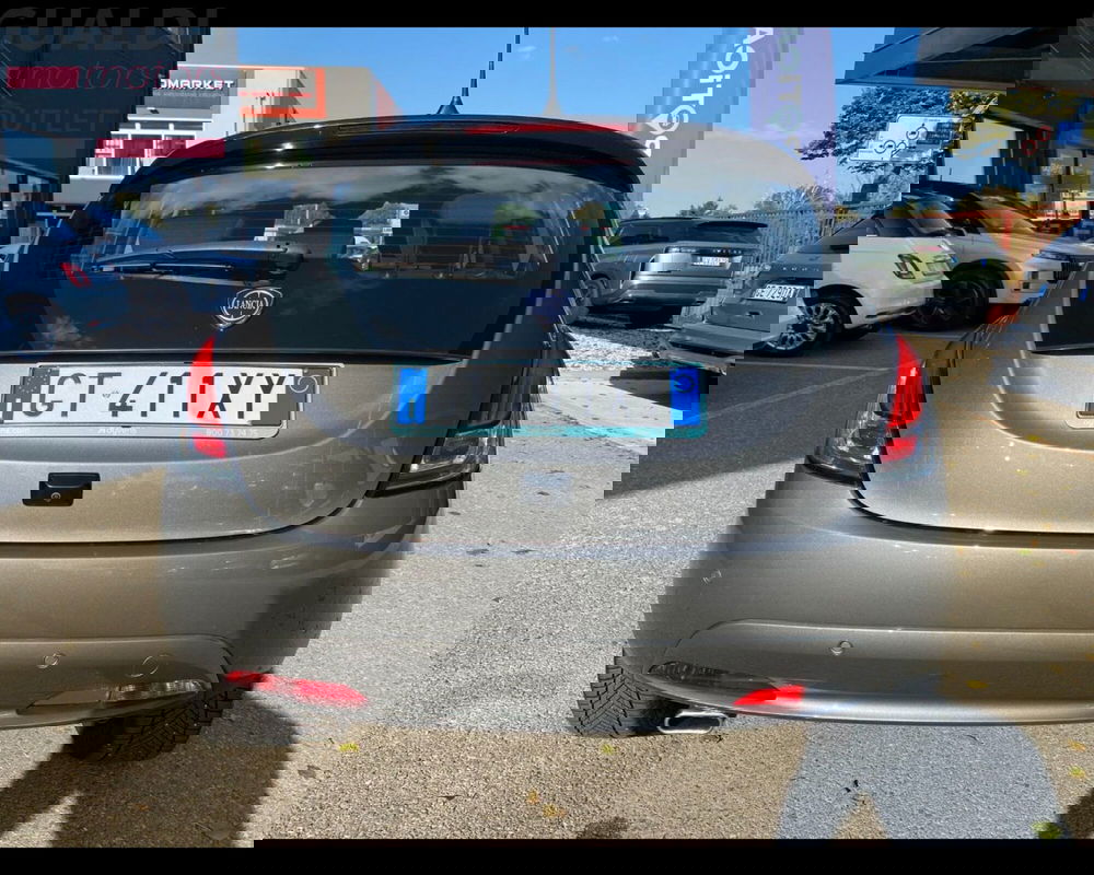 Lancia Ypsilon usata a Modena (12)