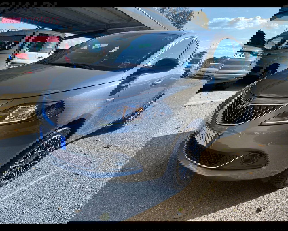 Lancia Ypsilon usata a Modena (3)