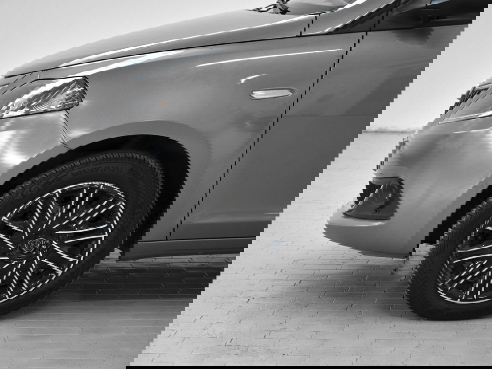 Lancia Ypsilon usata a Prato (3)