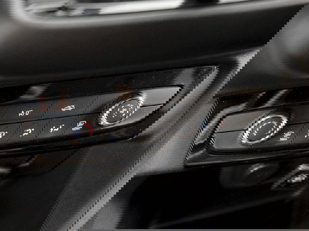 Opel Corsa usata a Prato (13)