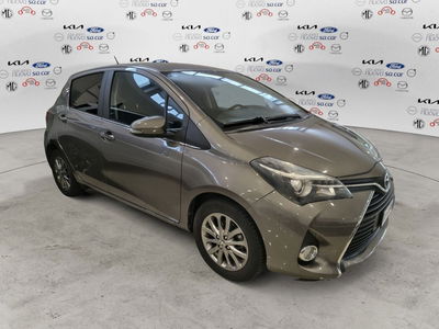 Toyota Yaris 1.3 5 porte Lounge del 2016 usata a Caresanablot