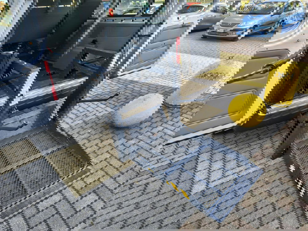 Ford Tourneo Custom usata a Vercelli (9)