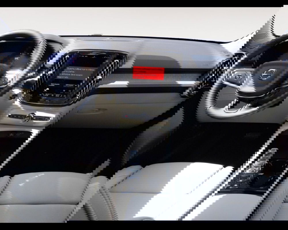 Volvo XC40 nuova a Ravenna (12)