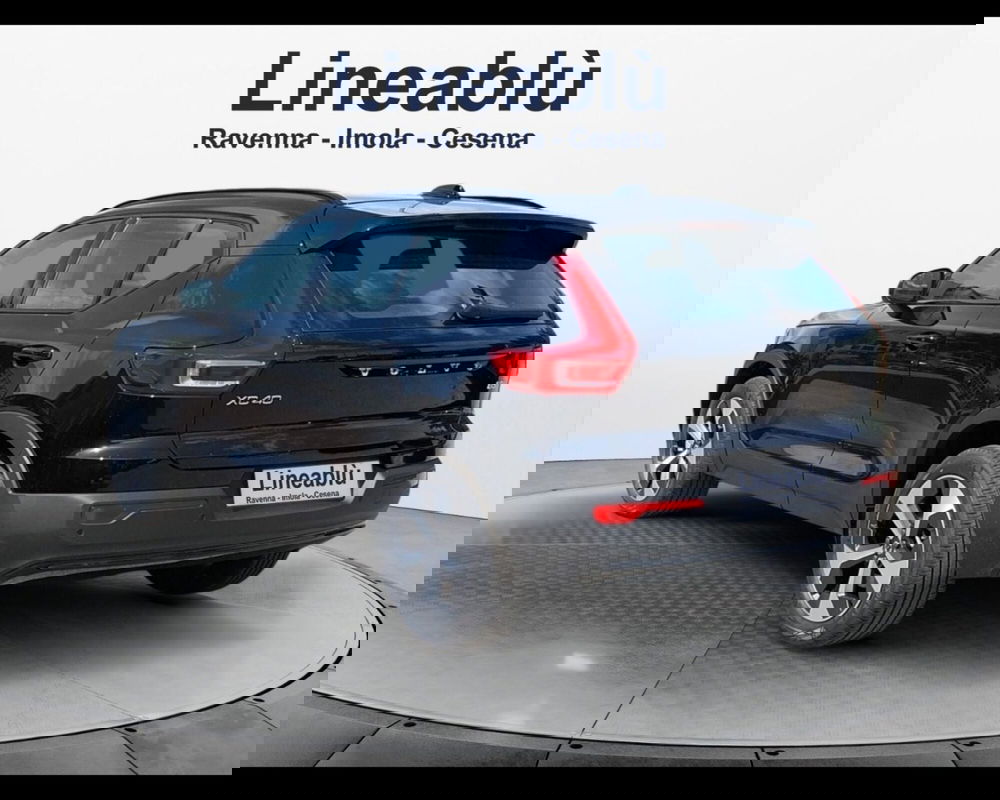 Volvo XC40 nuova a Ravenna (3)