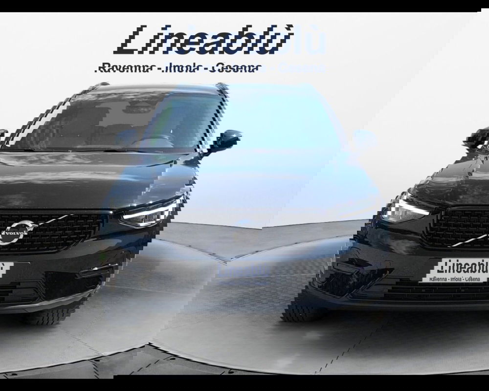 Volvo XC40 nuova a Ravenna (8)