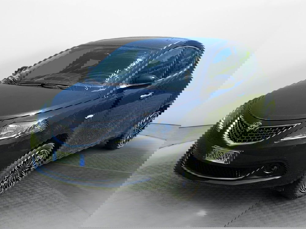 Lancia Ypsilon usata a Salerno